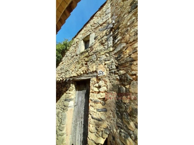 2 soveværelse Villa til salg i Sant Marti de Llemena med garage - € 155.000 (Ref: 9433539)