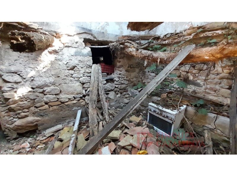 2 soveværelse Villa til salg i Sant Marti de Llemena med garage - € 155.000 (Ref: 9433539)