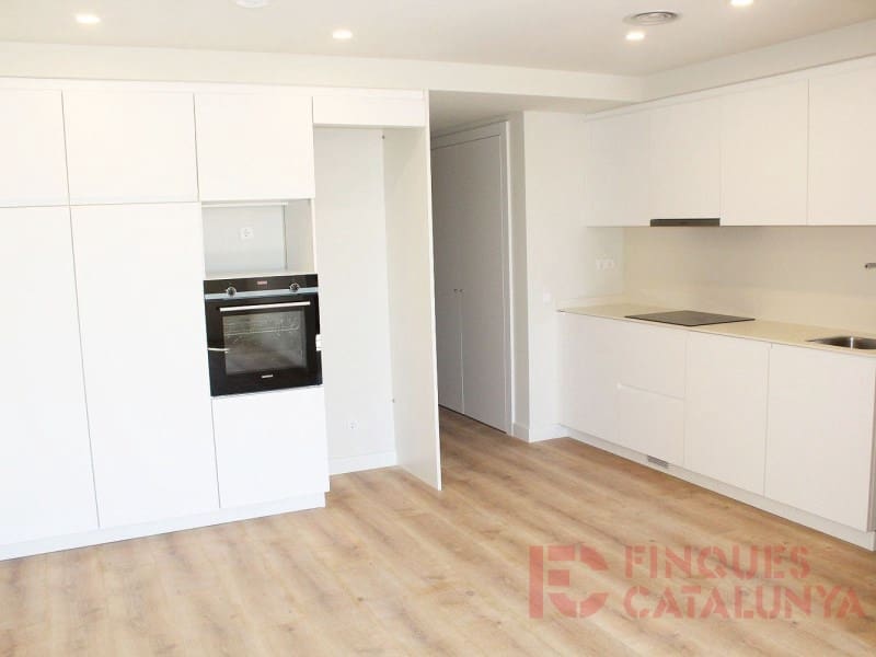 2 makuuhuone Asunto myytävänä paikassa Girona kaupunki mukana 
autotalli - 448 350 € (Ref: 9433540)