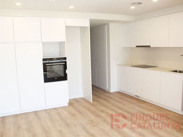 2 makuuhuone Asunto myytävänä paikassa Girona kaupunki mukana 
autotalli - 448 350 € (Ref: 9433540)