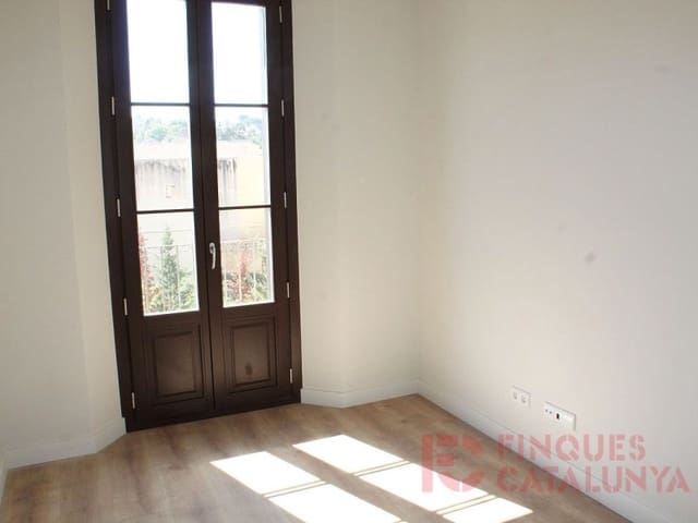 2 makuuhuone Asunto myytävänä paikassa Girona kaupunki mukana 
autotalli - 448 350 € (Ref: 9433540)