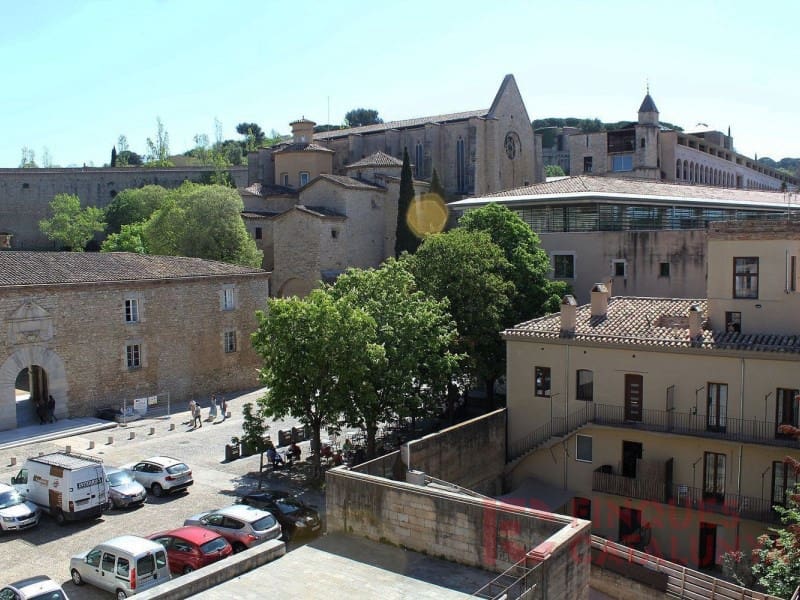 2 makuuhuone Asunto myytävänä paikassa Girona kaupunki mukana 
autotalli - 448 350 € (Ref: 9433540)