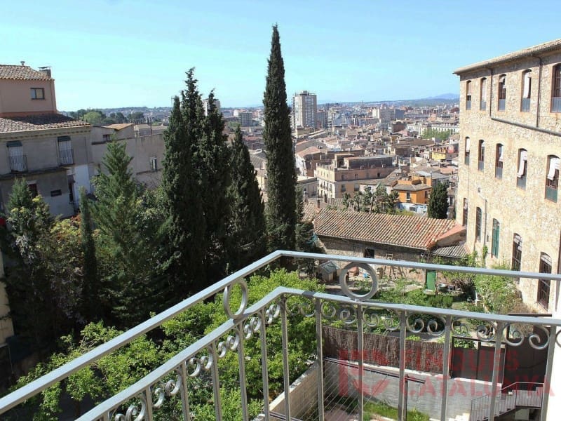 2 makuuhuone Asunto myytävänä paikassa Girona kaupunki mukana 
autotalli - 448 350 € (Ref: 9433540)