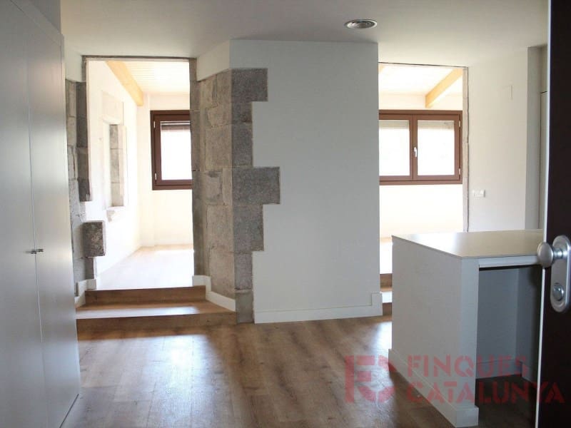 2 makuuhuone Asunto myytävänä paikassa Girona kaupunki mukana 
autotalli - 672 000 € (Ref: 9433541)