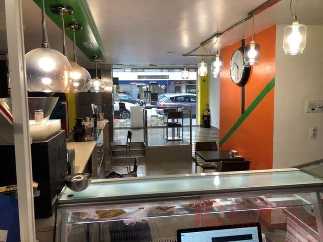 Erhverv til salg i Girona by med garage - € 400.000 (Ref: 9433542)