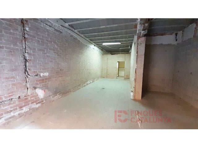 Kommersiell til salgs i Girona by med garasje - € 108 000 (Ref: 9433543)