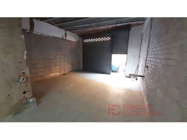 Kommersiell til salgs i Girona by med garasje - € 108 000 (Ref: 9433543)