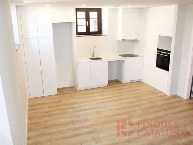 2 makuuhuone Huoneisto myytävänä paikassa Girona kaupunki mukana 
autotalli - 388 500 € (Ref: 9433544)