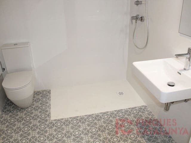 2 makuuhuone Huoneisto myytävänä paikassa Girona kaupunki mukana 
autotalli - 388 500 € (Ref: 9433544)