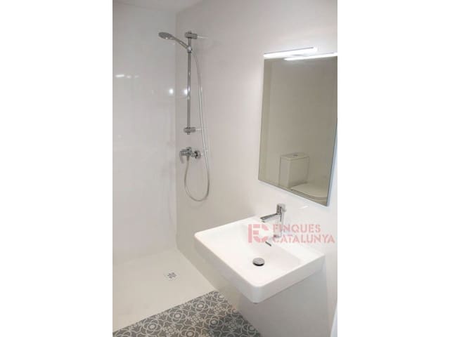 2 makuuhuone Huoneisto myytävänä paikassa Girona kaupunki mukana 
autotalli - 388 500 € (Ref: 9433544)