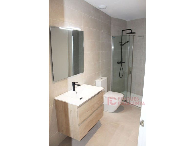 2 makuuhuone Huoneisto myytävänä paikassa Girona kaupunki mukana 
autotalli - 388 500 € (Ref: 9433544)