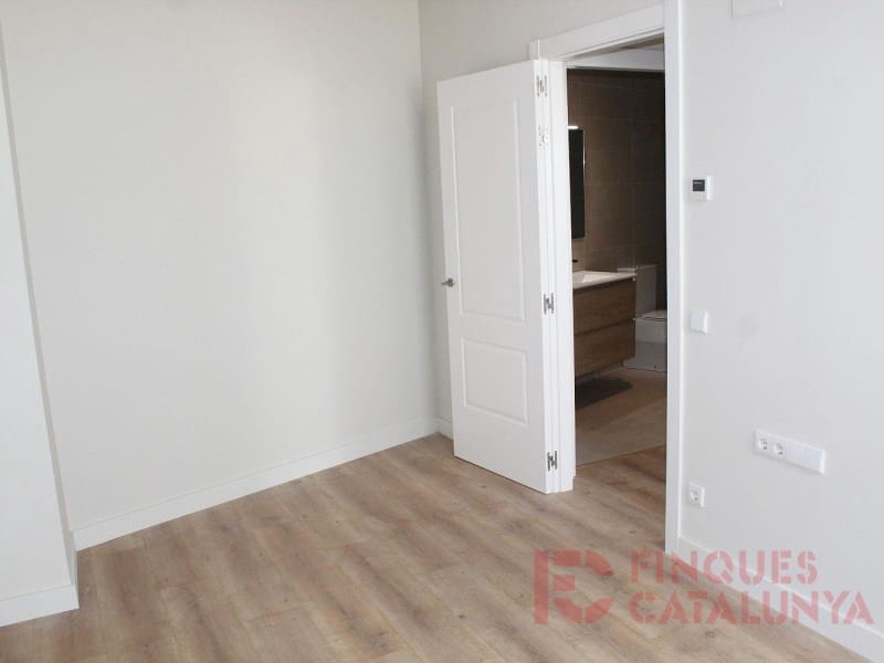 2 makuuhuone Huoneisto myytävänä paikassa Girona kaupunki mukana 
autotalli - 388 500 € (Ref: 9433544)