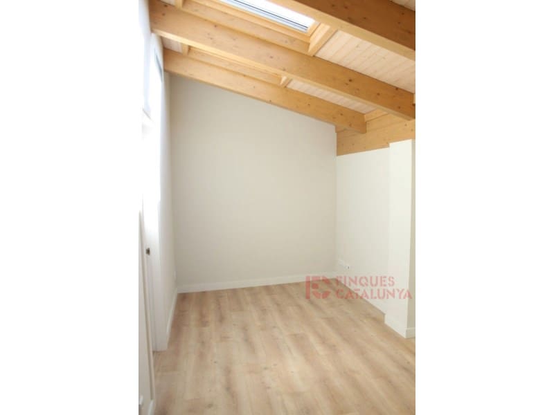 3 makuuhuone Asunto myytävänä paikassa Girona kaupunki mukana 
autotalli - 871 500 € (Ref: 9433545)