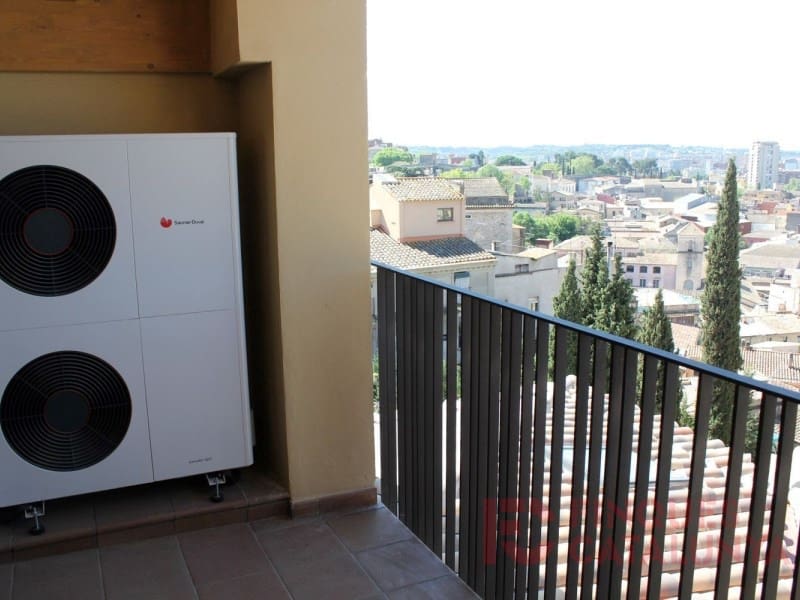 3 makuuhuone Asunto myytävänä paikassa Girona kaupunki mukana 
autotalli - 871 500 € (Ref: 9433545)