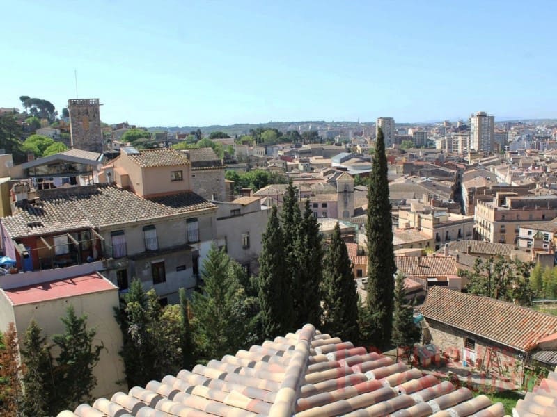 3 makuuhuone Asunto myytävänä paikassa Girona kaupunki mukana 
autotalli - 871 500 € (Ref: 9433545)