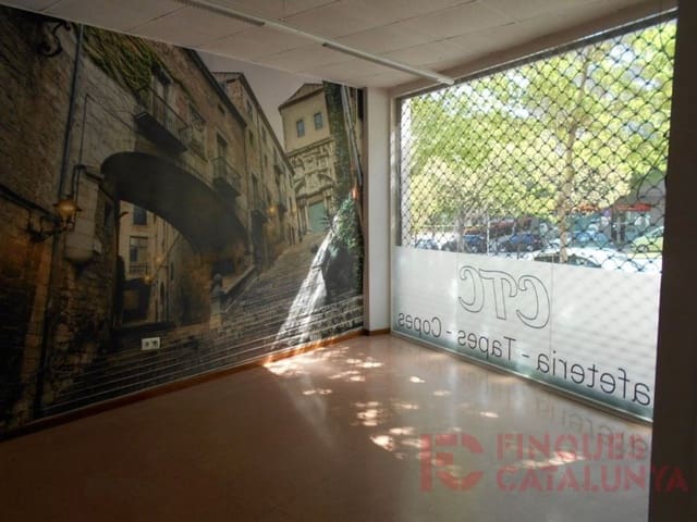 Kommersiell til salgs i Girona by - € 265 000 (Ref: 9433546)