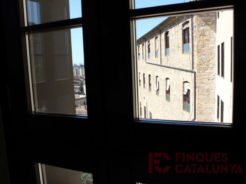 2 makuuhuone Huoneisto myytävänä paikassa Girona kaupunki mukana 
autotalli - 540 750 € (Ref: 9433547)