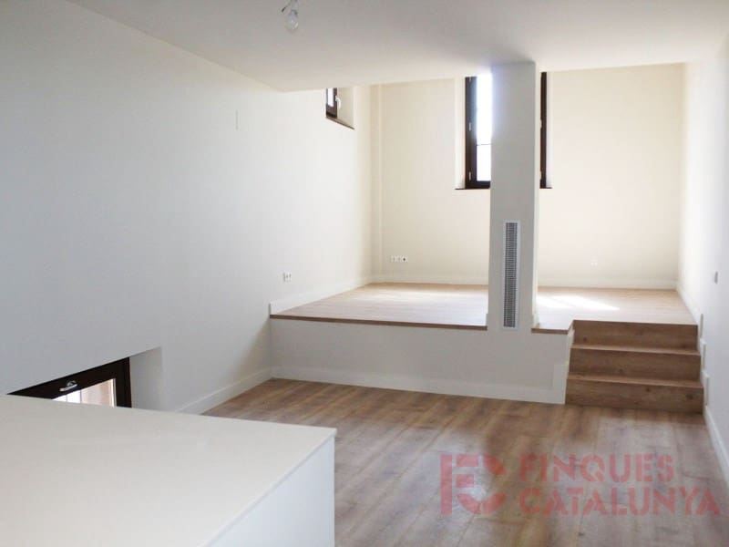 4 sypialnia Apartament na sprzedaż w Miasto Girona z garażem - 819 000 € (Ref: 9433548)