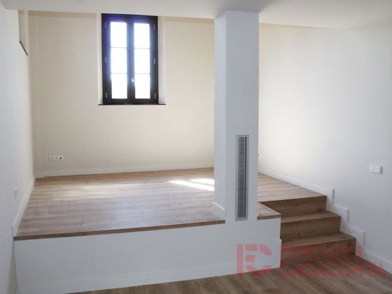 4 sypialnia Apartament na sprzedaż w Miasto Girona z garażem - 819 000 € (Ref: 9433548)