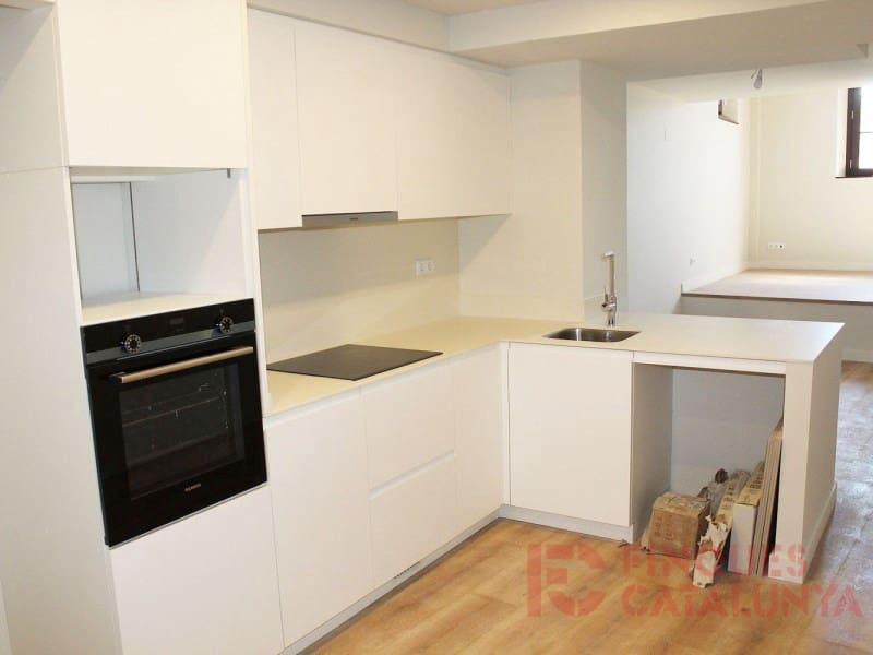 4 sypialnia Apartament na sprzedaż w Miasto Girona z garażem - 819 000 € (Ref: 9433548)