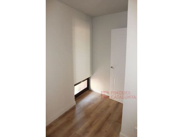 4 sypialnia Apartament na sprzedaż w Miasto Girona z garażem - 819 000 € (Ref: 9433548)