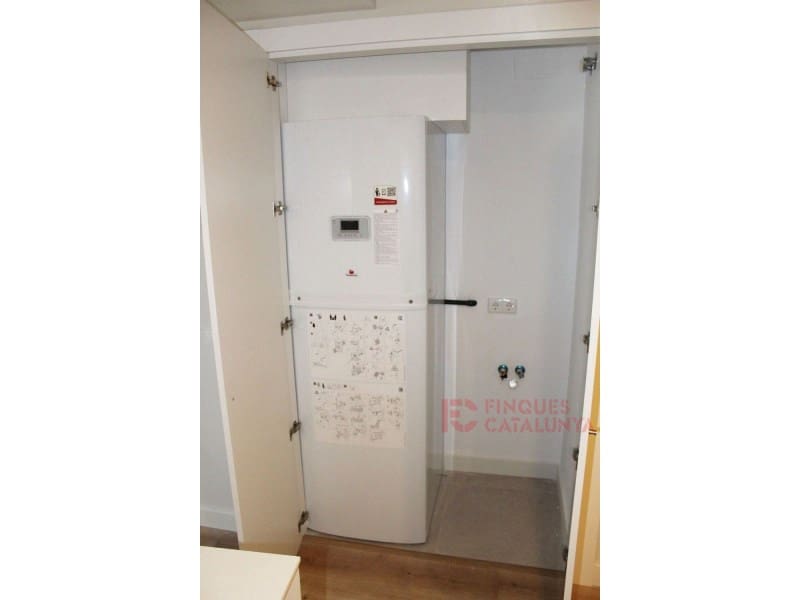 4 sypialnia Apartament na sprzedaż w Miasto Girona z garażem - 819 000 € (Ref: 9433548)