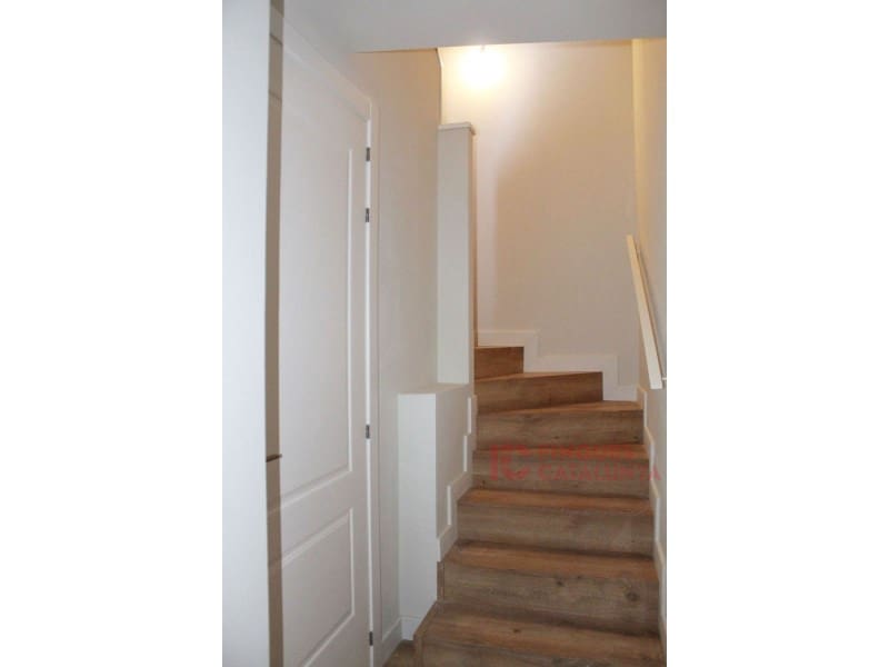 4 sypialnia Apartament na sprzedaż w Miasto Girona z garażem - 819 000 € (Ref: 9433548)