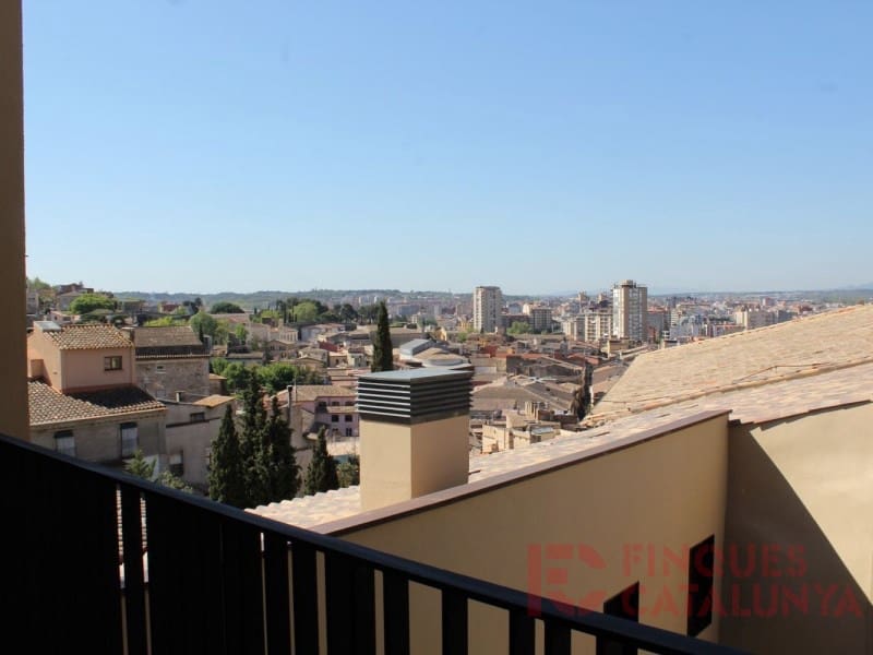 4 sypialnia Apartament na sprzedaż w Miasto Girona z garażem - 819 000 € (Ref: 9433548)