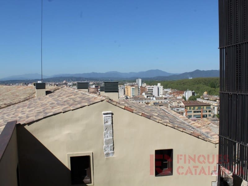 4 sypialnia Apartament na sprzedaż w Miasto Girona z garażem - 819 000 € (Ref: 9433548)