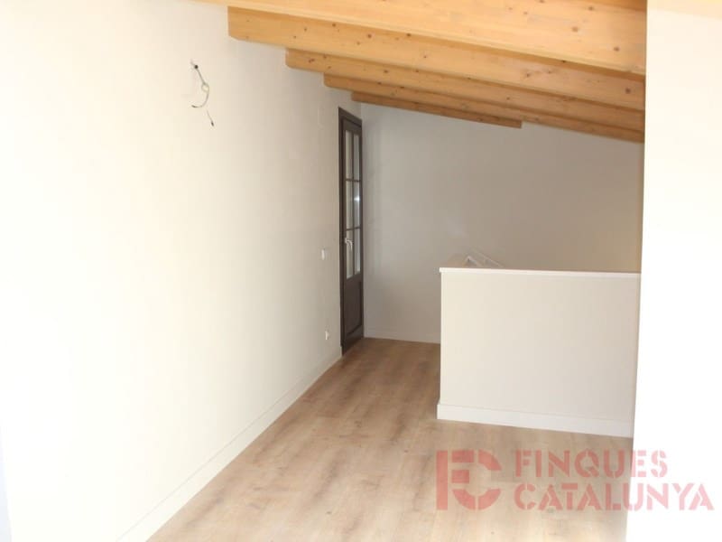 4 sypialnia Apartament na sprzedaż w Miasto Girona z garażem - 819 000 € (Ref: 9433548)