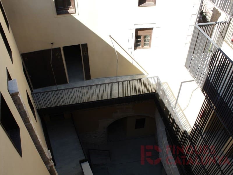 4 sypialnia Apartament na sprzedaż w Miasto Girona z garażem - 819 000 € (Ref: 9433548)