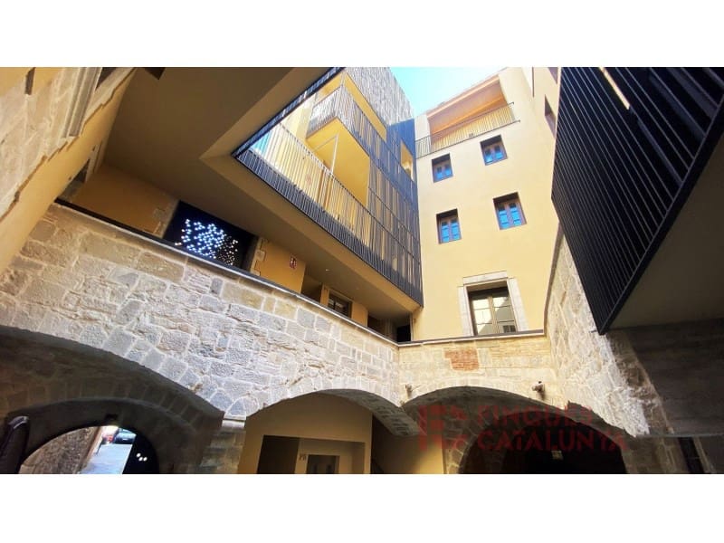 4 sypialnia Apartament na sprzedaż w Miasto Girona z garażem - 819 000 € (Ref: 9433548)