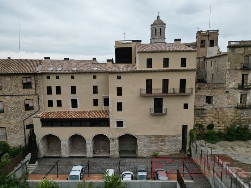 4 sypialnia Apartament na sprzedaż w Miasto Girona z garażem - 819 000 € (Ref: 9433548)