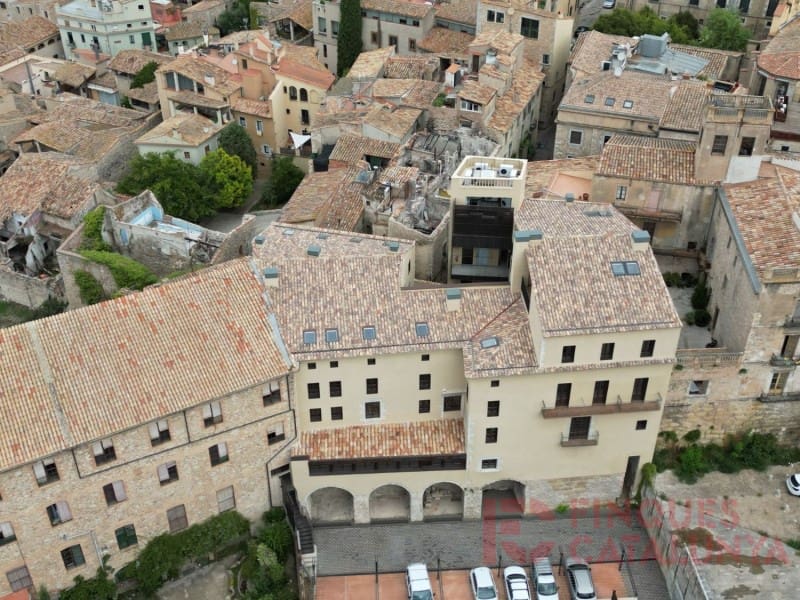 4 sypialnia Apartament na sprzedaż w Miasto Girona z garażem - 819 000 € (Ref: 9433548)