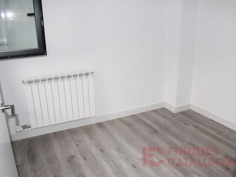 2 sovrum Lägenhet till salu i Girona stad med garage - 370 000 € (Ref: 9433549)