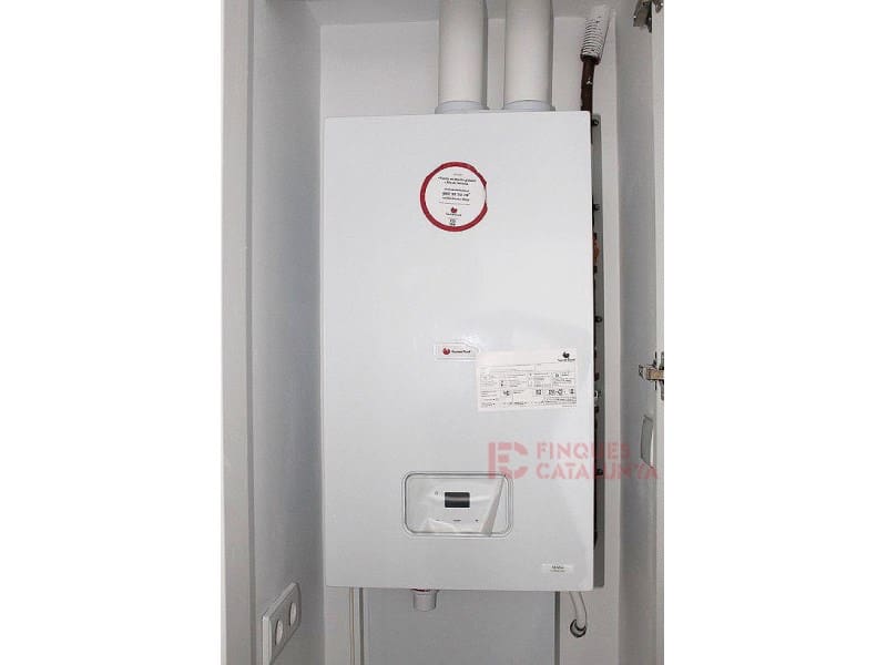 2 sovrum Lägenhet till salu i Girona stad med garage - 370 000 € (Ref: 9433549)