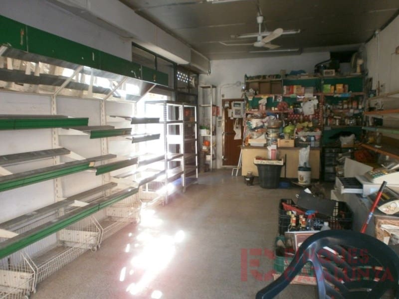 Commercieel te koop in Gerona stad - € 67.999 (Ref: 9433551)