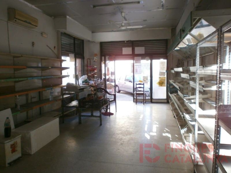 Commercieel te koop in Gerona stad - € 67.999 (Ref: 9433551)