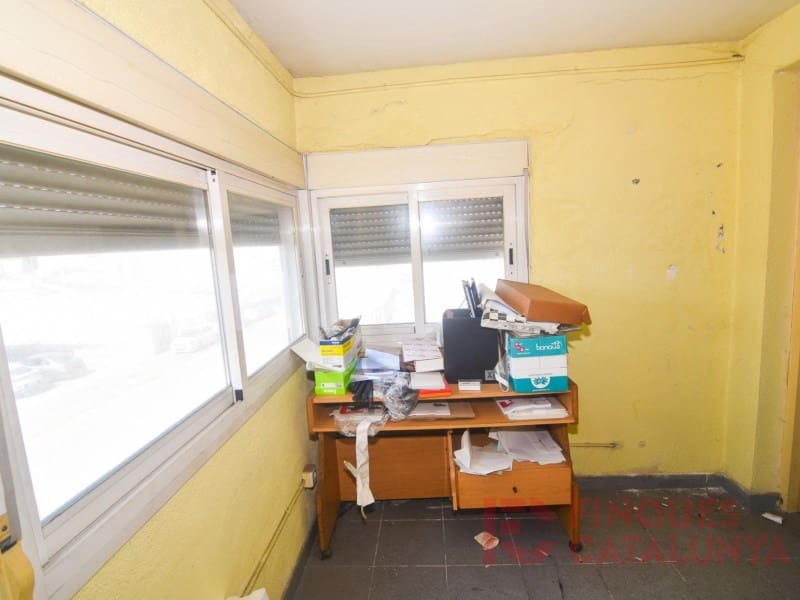 Commercieel te koop in Bescano - € 675.000 (Ref: 9433552)