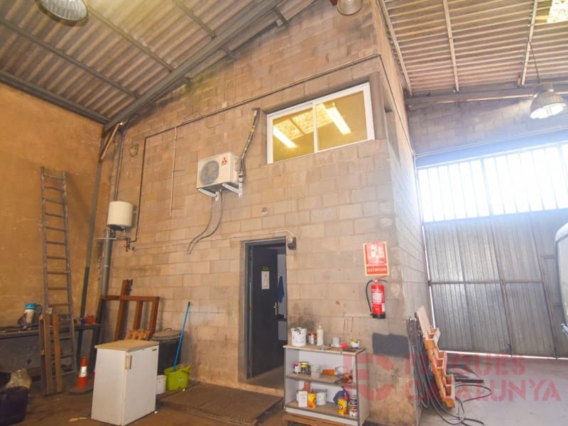 Commercieel te koop in Bescano - € 675.000 (Ref: 9433552)