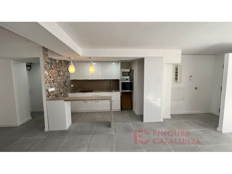 3 bedroom Apartment for sale in Girona city - € 367,000 (Ref: 9433553)