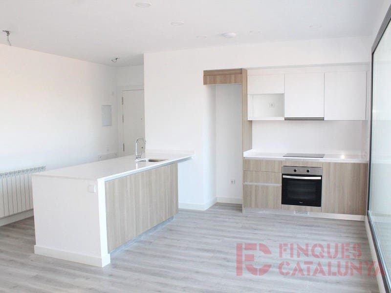 2 soveværelse Lejlighed til salg i Girona by med garage - € 380.000 (Ref: 9433557)