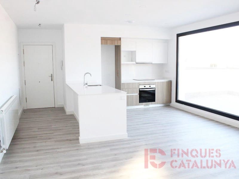 2 soveværelse Lejlighed til salg i Girona by med garage - € 380.000 (Ref: 9433557)