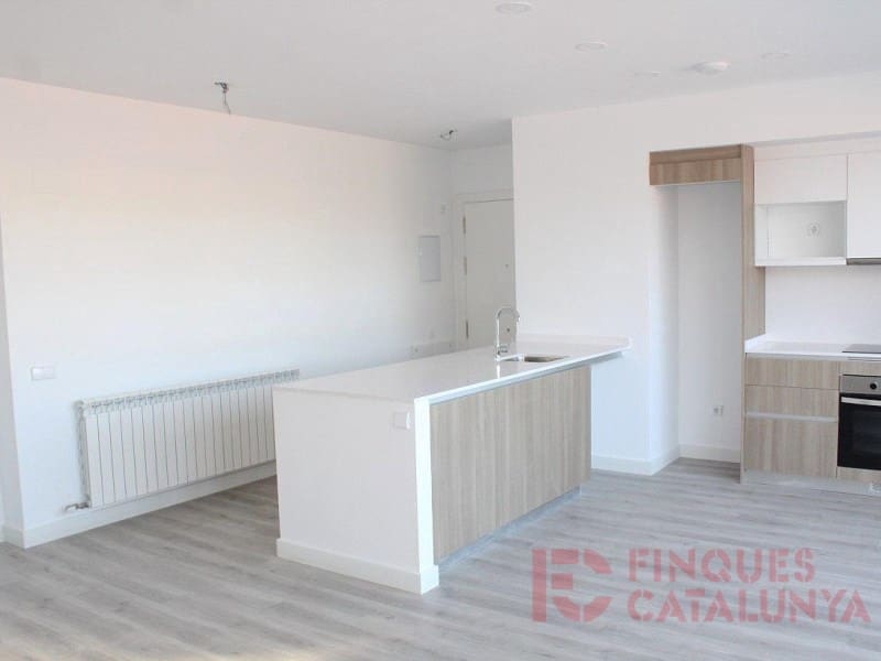 2 soveværelse Lejlighed til salg i Girona by med garage - € 380.000 (Ref: 9433557)