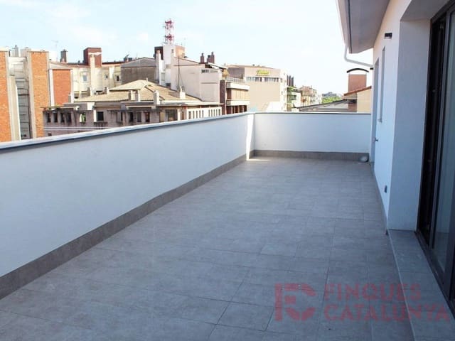 2 soveværelse Lejlighed til salg i Girona by med garage - € 380.000 (Ref: 9433557)