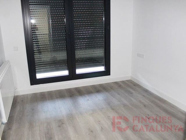 2 soveværelse Lejlighed til salg i Girona by med garage - € 380.000 (Ref: 9433557)