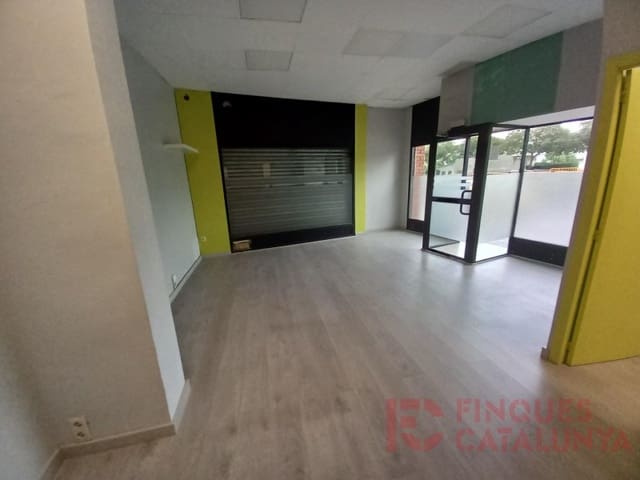 Comercial para venda em Girona cidade com garagem - 150 000 € (Ref: 9433560)