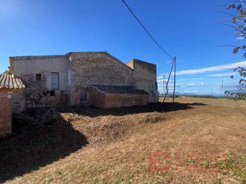 5 makuuhuone Maalaistalo myytävänä paikassa Cassa de la Selva mukana 
autotalli - 2 000 000 € (Ref: 9433561)