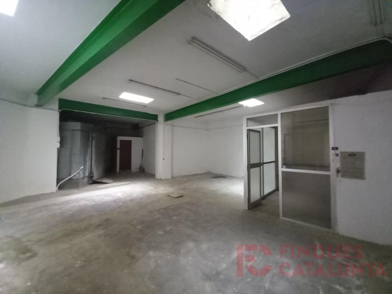 Commercial for sale in Girona city - € 85,000 (Ref: 9433562)