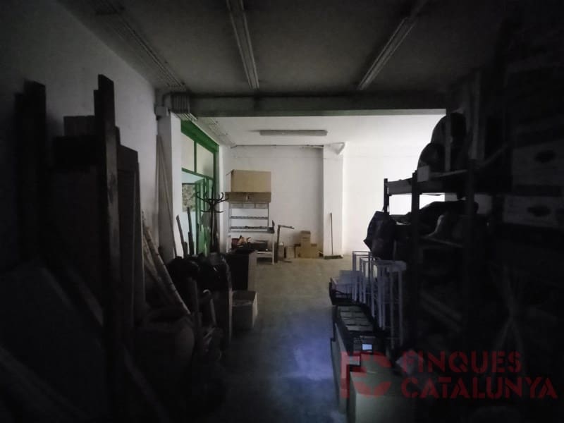 Commercial for sale in Girona city - € 85,000 (Ref: 9433562)